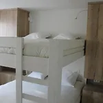 Apartment Rene Mouchotteplein